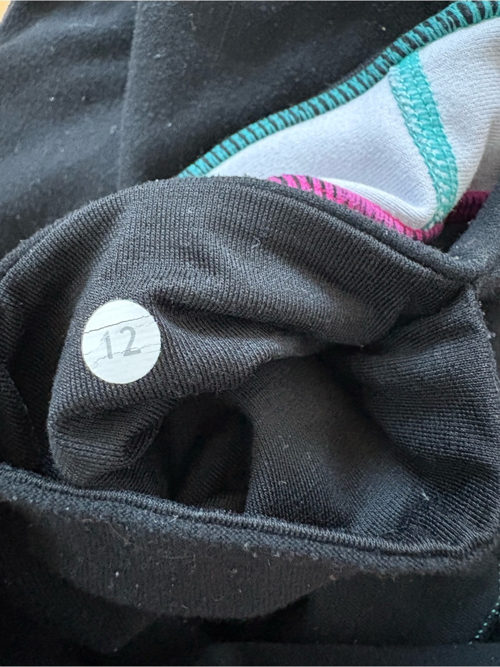 Lot of 2 Lululemon Groove Pants Vintage Black and Gray Sizes 8 and 12 - Picture 5 of 6